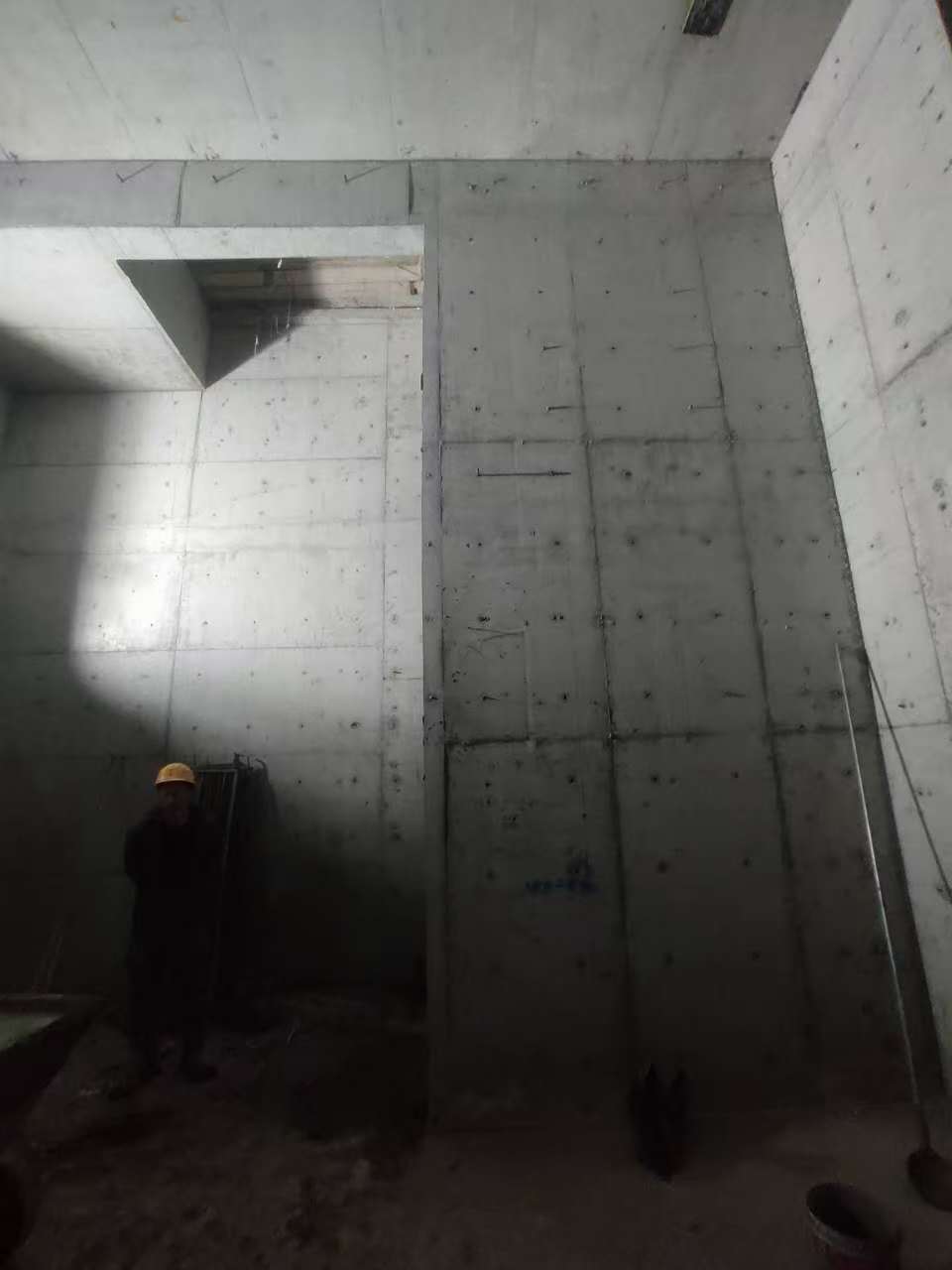 呼伦贝尔墙上开槽钢筋断了有影响吗